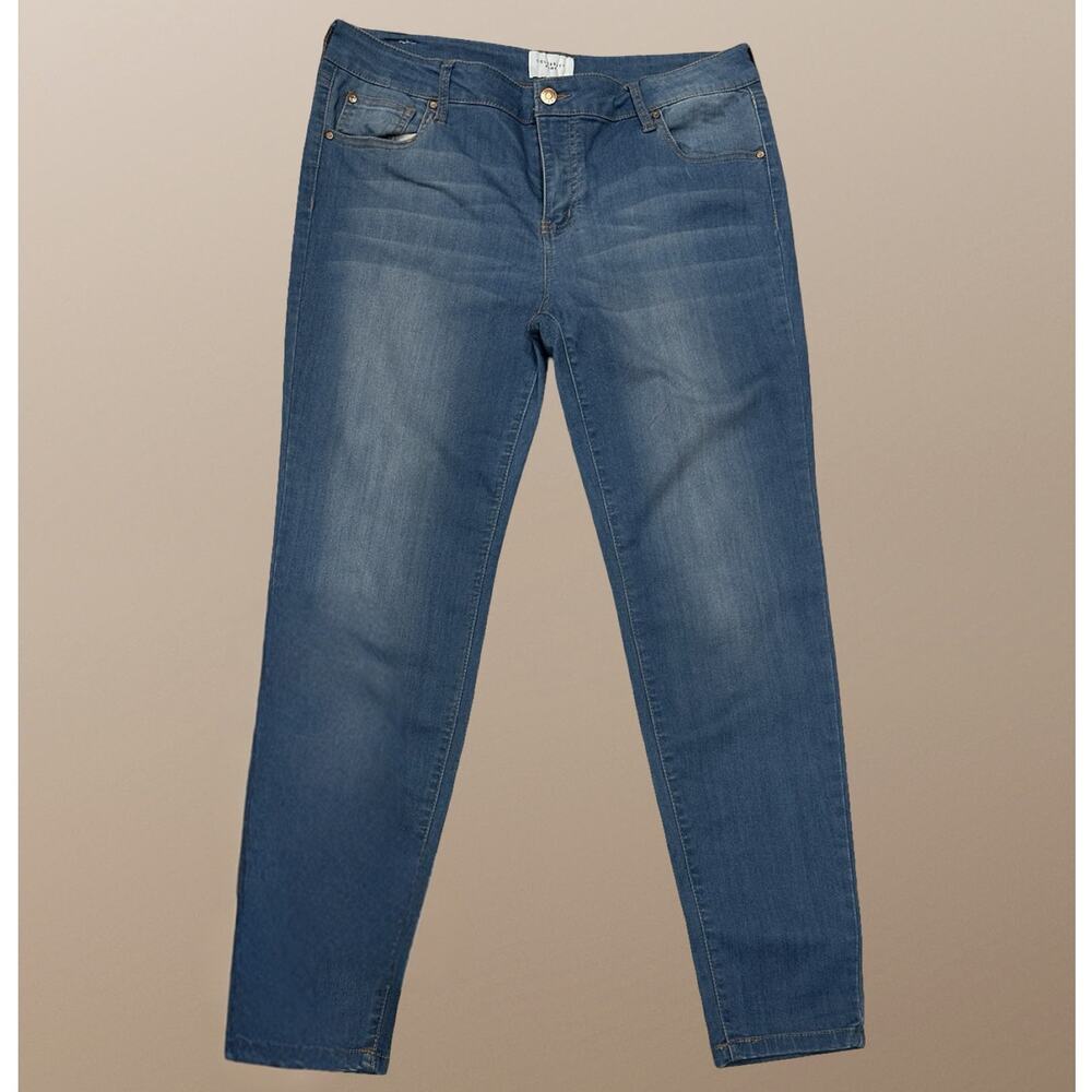 Casual, Polished, Moderna Celebrity Pink Skinny Jeans Light Wash Jeans